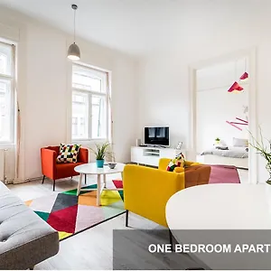  Apartment Bpr Art Of Rainbow Ungarn